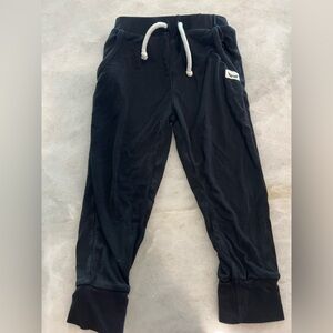 Free Birdees black joggers, 3t